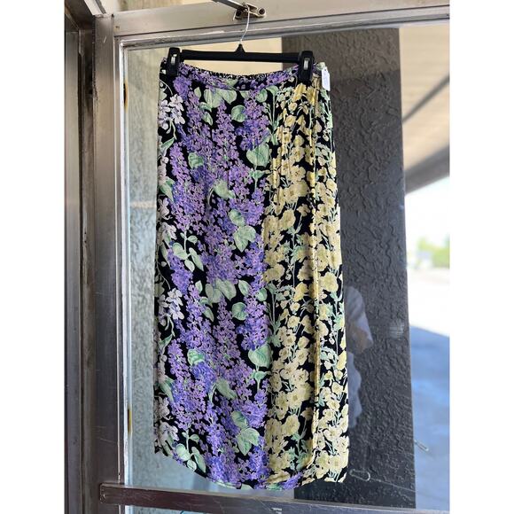 Vintage 1990's Floral Reversible Wrap Skirt Size Medium - Picture 1 of 3